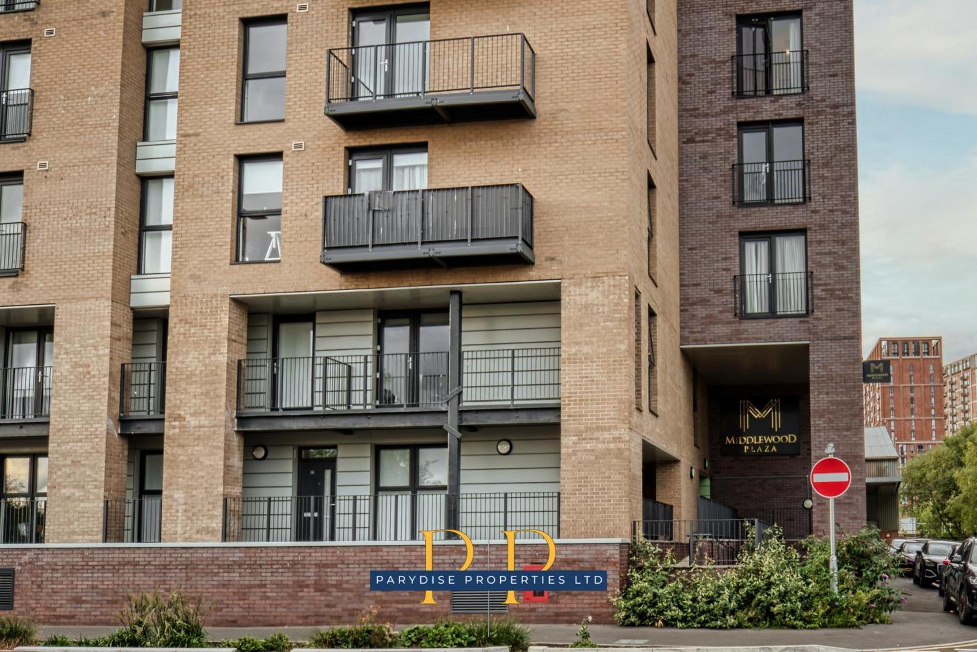 The Middlewood Plaza Suite - By Parydise Properties - Business Or Leisure Stays, Central Location, Sleeps 4, Salford Mánchester Exterior foto
